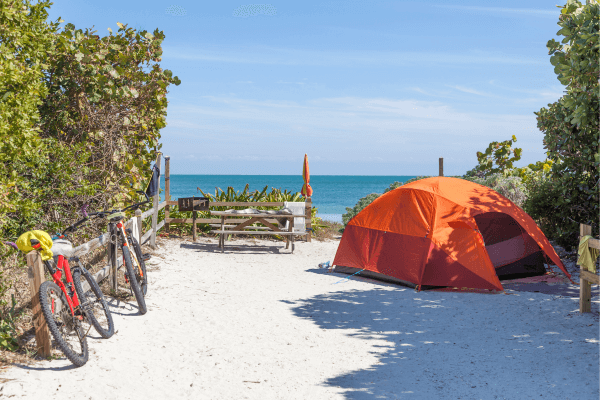 praias para acampar Brasil